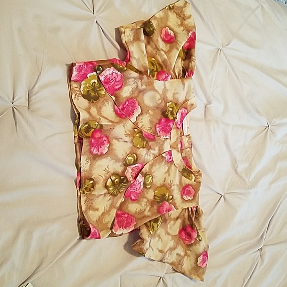 Revamped vintage crop top - Picture 3 of 4